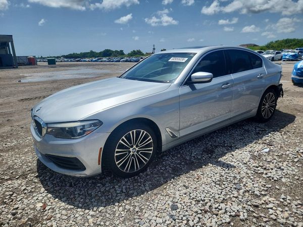 2019 BMW 530