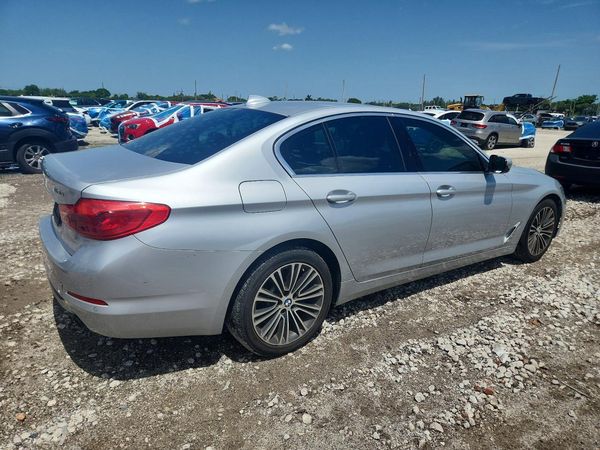 2019 BMW 530