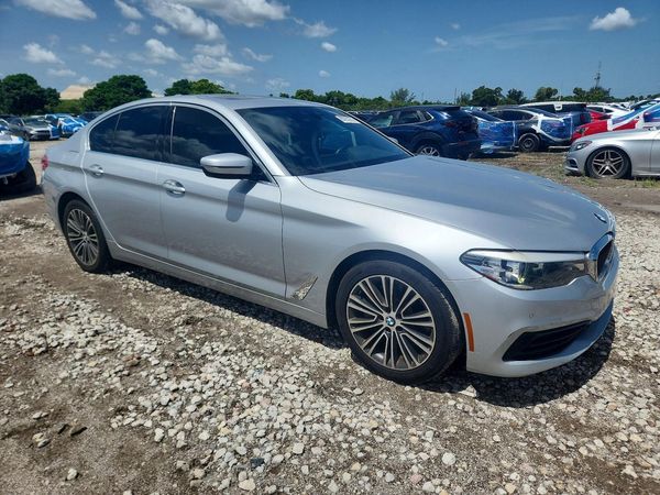 2019 BMW 530