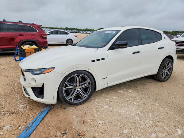 2021 MASERATI LEVANTE Base