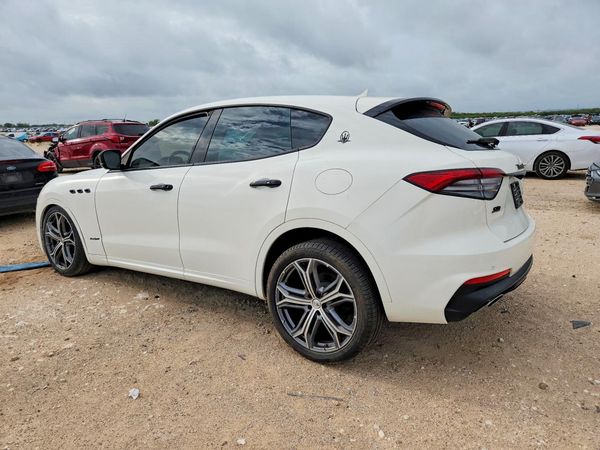 2021 MASERATI LEVANTE Base