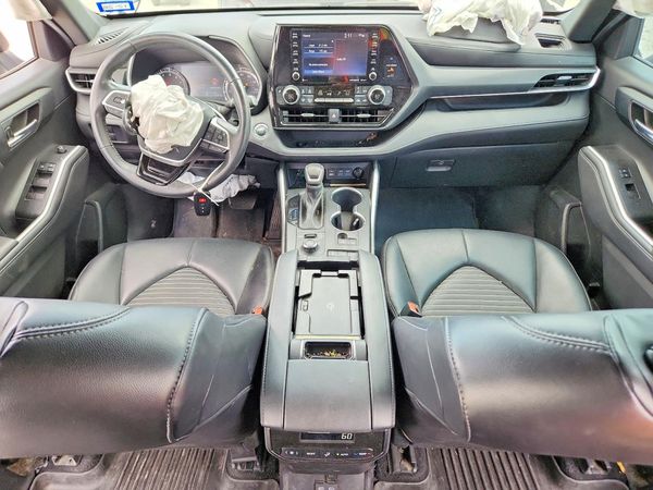 2022 TOYOTA HIGHLANDER XSE