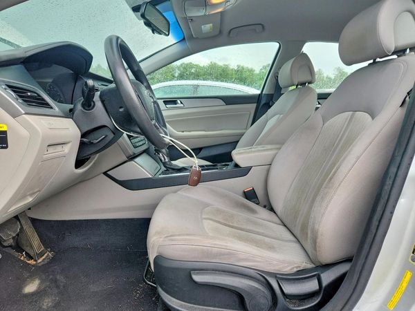 2016 HYUNDAI SONATA GL (Middle-Low)