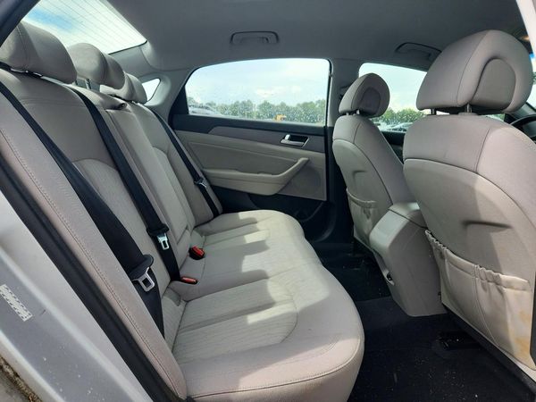 2016 HYUNDAI SONATA GL (Middle-Low)