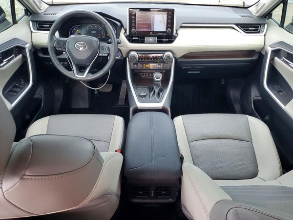 2021 TOYOTA RAV4 Limited HV