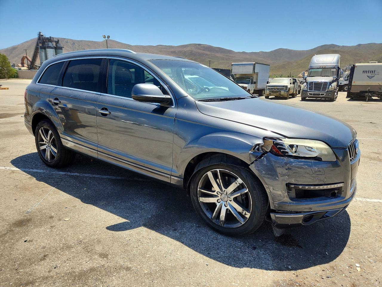 2013 AUDI Q7 Premium Plus