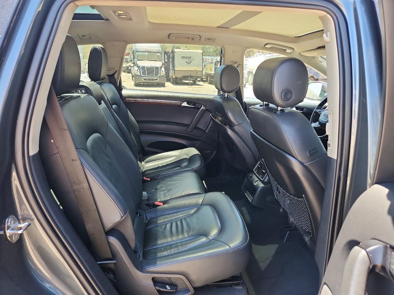 2013 AUDI Q7 Premium Plus