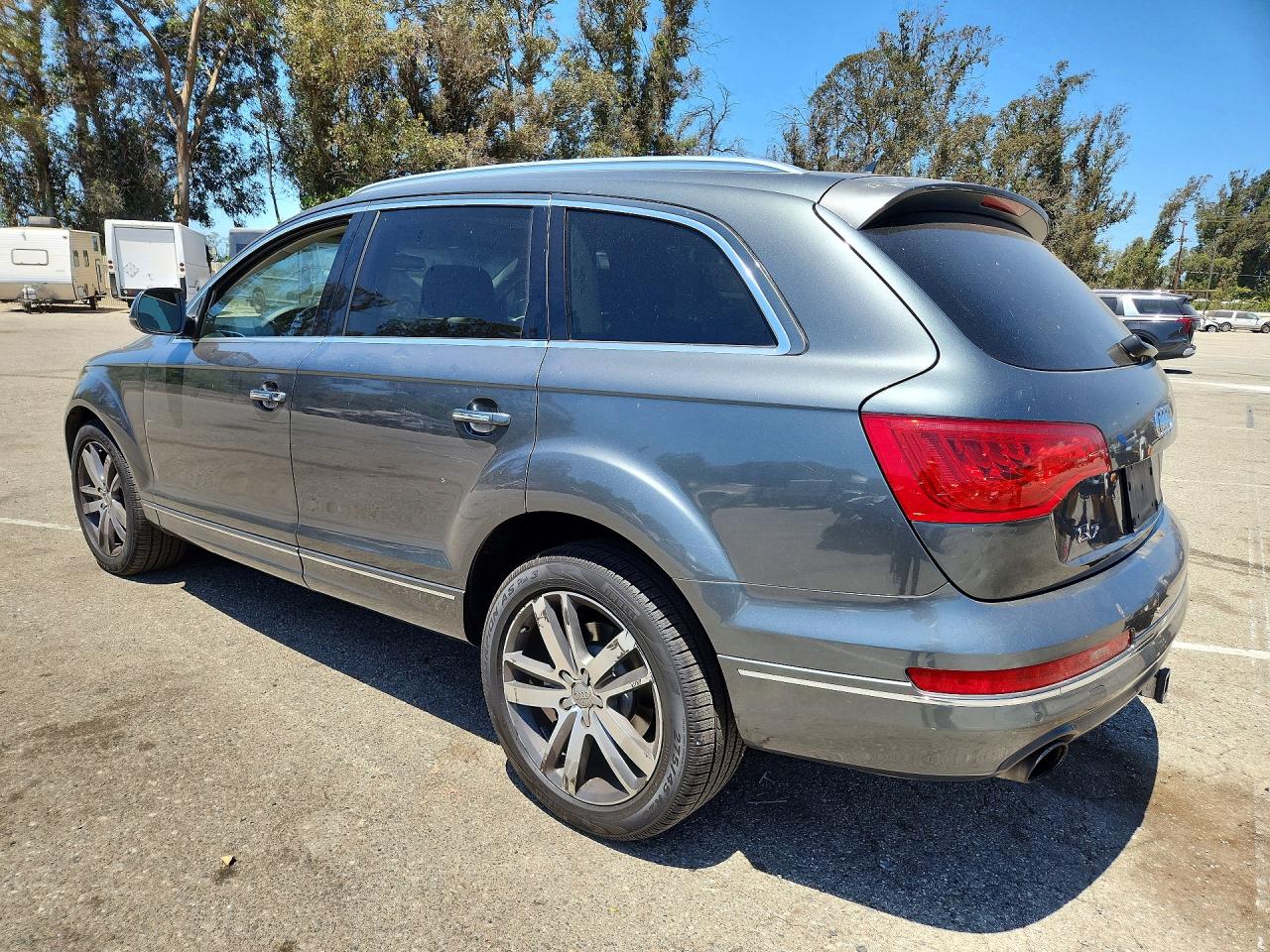 2013 AUDI Q7 Premium Plus