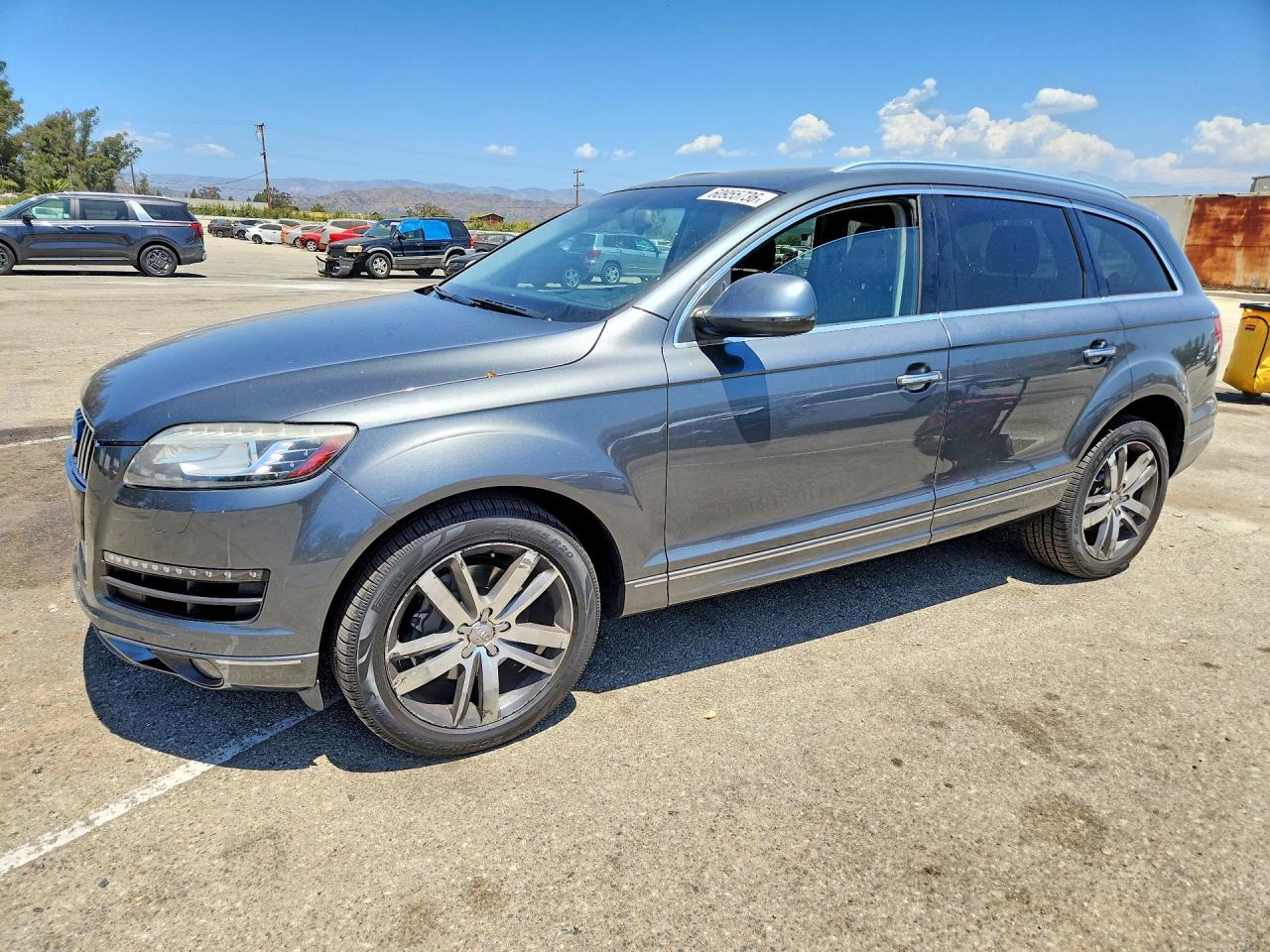 2013 AUDI Q7 Premium Plus