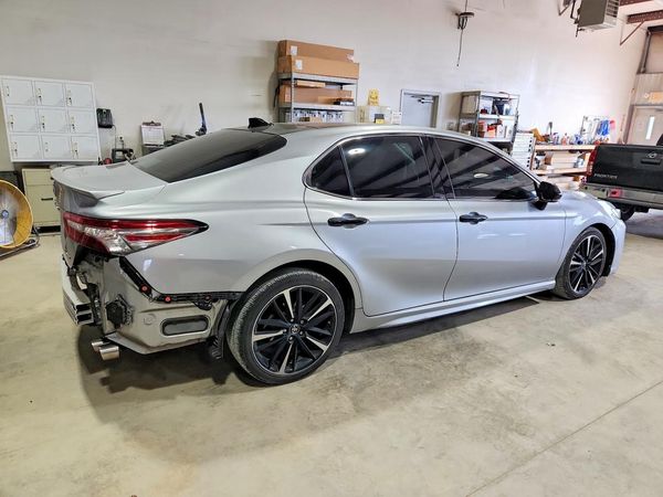 2019 TOYOTA CAMRY XLE/XSE