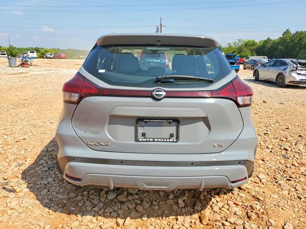 2022 NISSAN KICKS SR