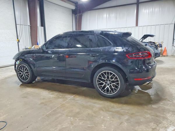 2018 PORSCHE MACAN