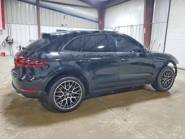 2018 PORSCHE MACAN