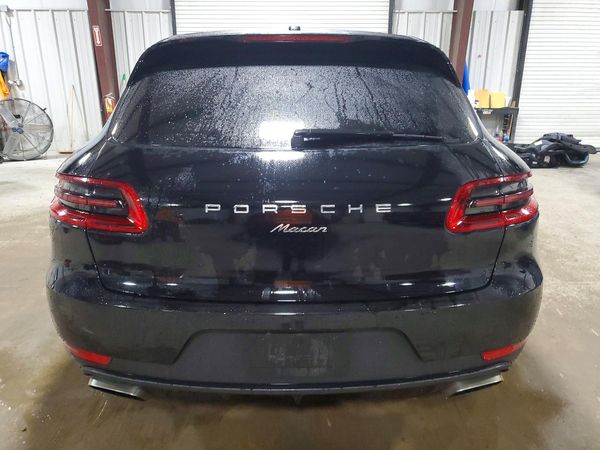 2018 PORSCHE MACAN