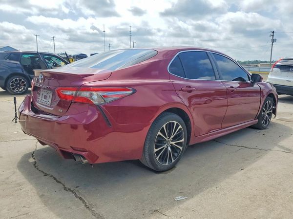 2018 TOYOTA CAMRY