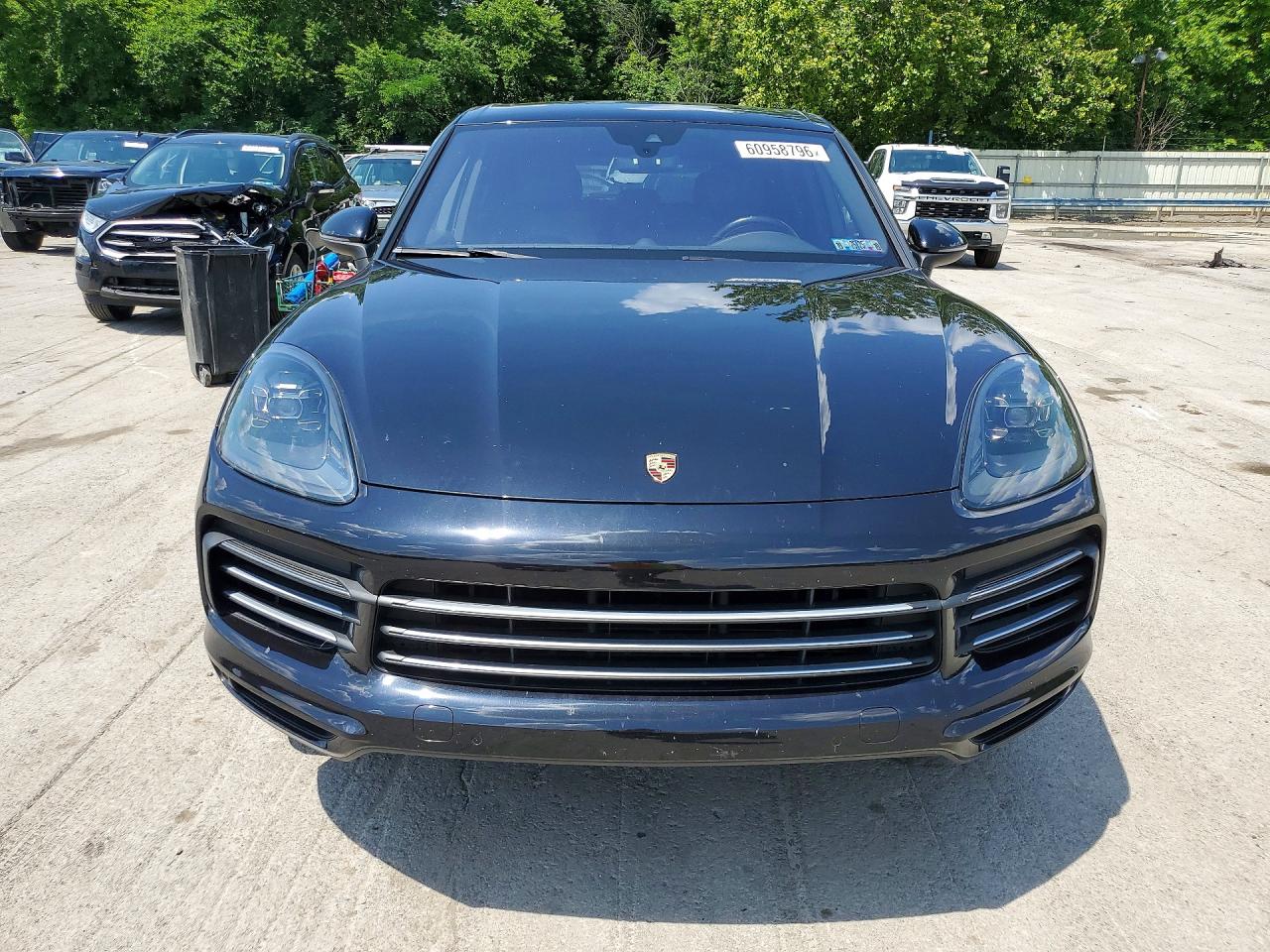 2019 PORSCHE CAYENNE