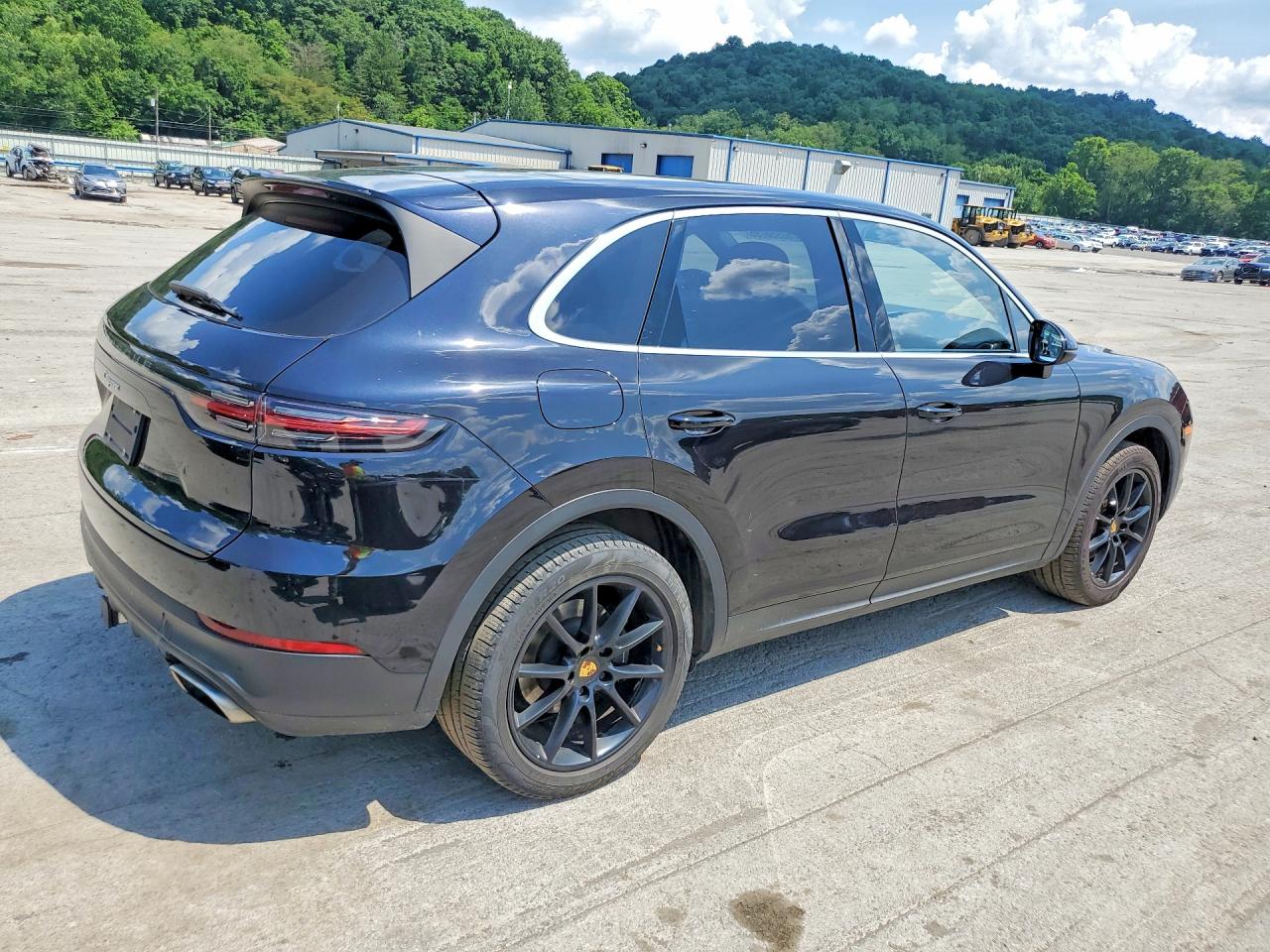 2019 PORSCHE CAYENNE