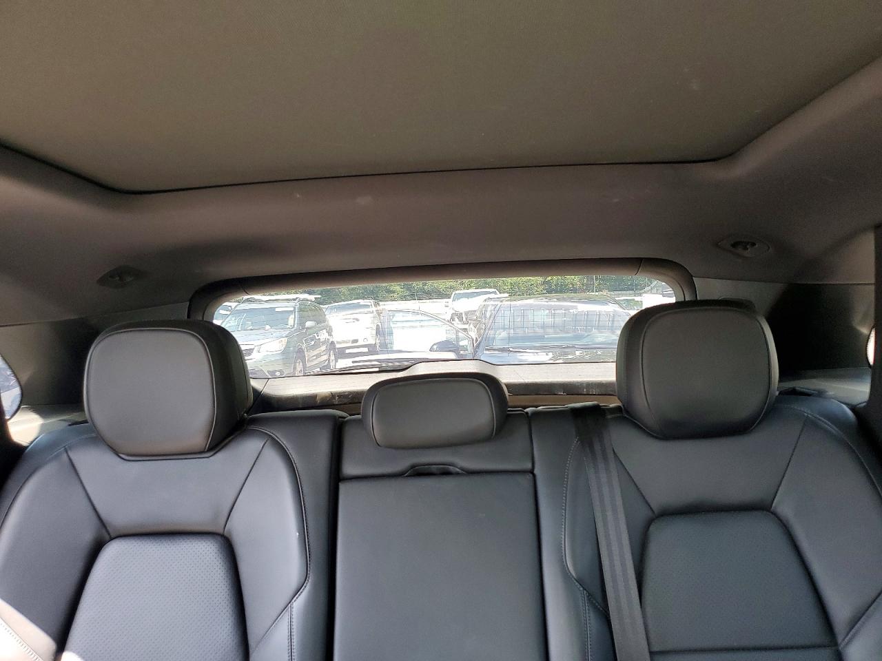 2019 PORSCHE CAYENNE