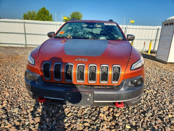 2015 JEEP CHEROKEE TRAILHAWK 4X4
