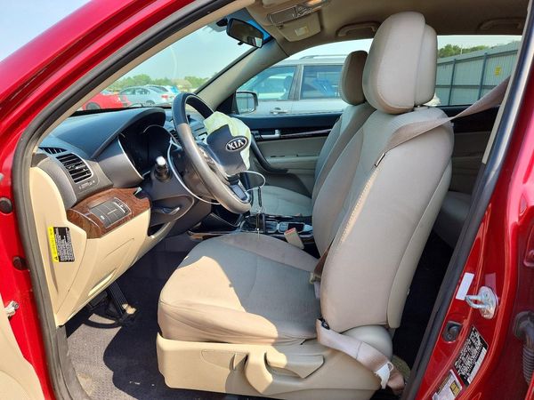 2014 KIA SORENTO Base/ LX