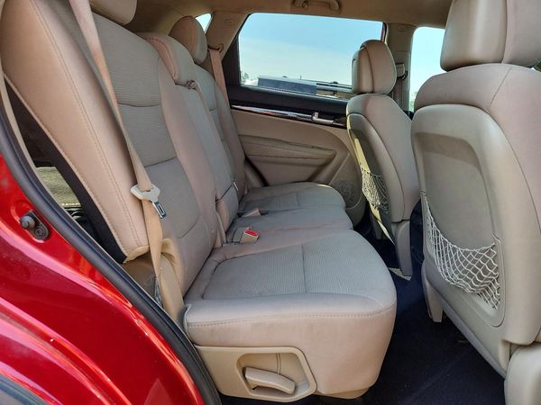 2014 KIA SORENTO Base/ LX