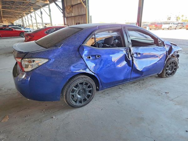 2015 TOYOTA COROLLA