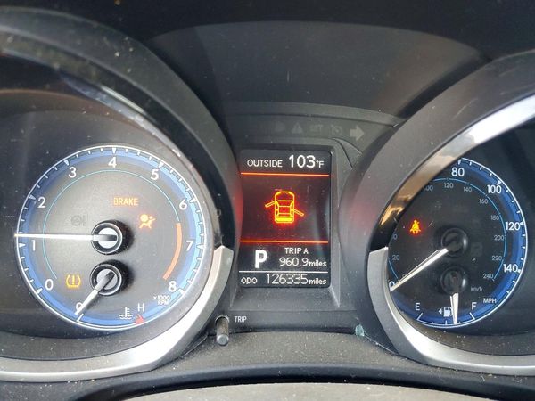 2015 TOYOTA COROLLA