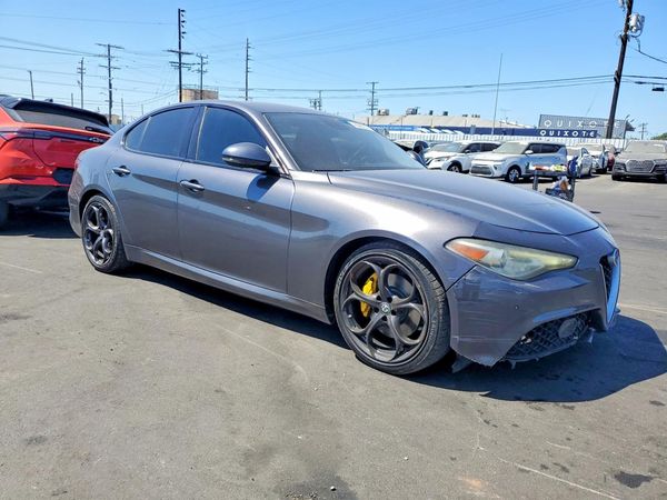 2018 ALFA ROMEO GIULIA TI RWD