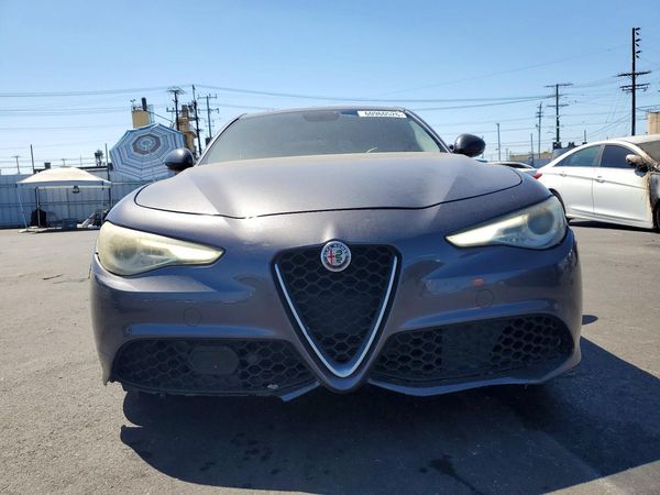 2018 ALFA ROMEO GIULIA TI RWD