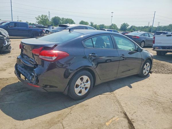 2017 KIA FORTE LX Base