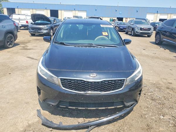 2017 KIA FORTE LX Base