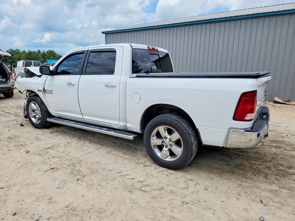 2018 RAM 1500 SLT CREW CAB 4X4