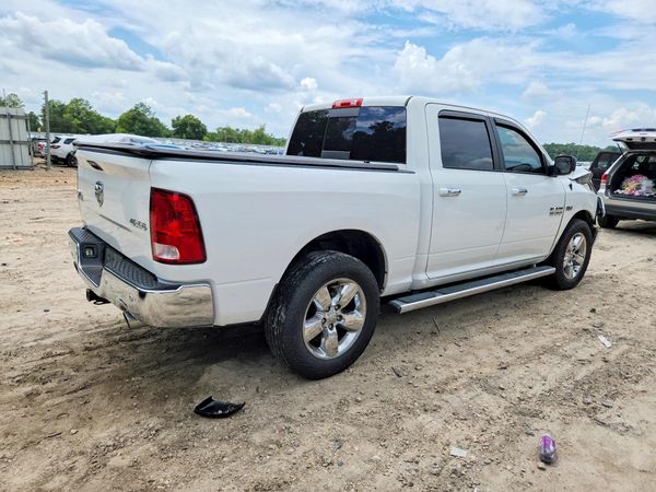 2018 RAM 1500 SLT CREW CAB 4X4