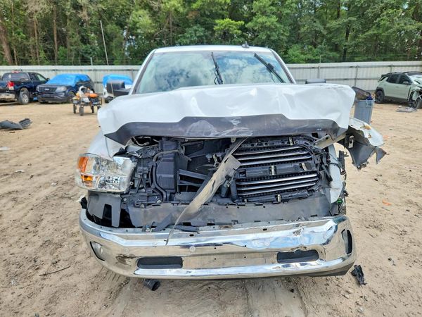 2018 RAM 1500 SLT CREW CAB 4X4