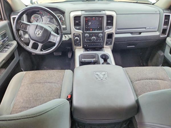 2018 RAM 1500 SLT CREW CAB 4X4