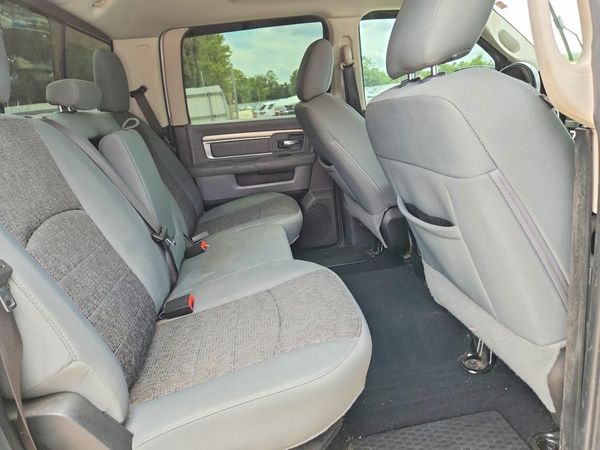 2018 RAM 1500 SLT CREW CAB 4X4