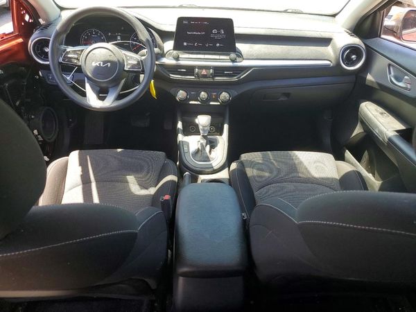 2022 KIA FORTE FE, LXS