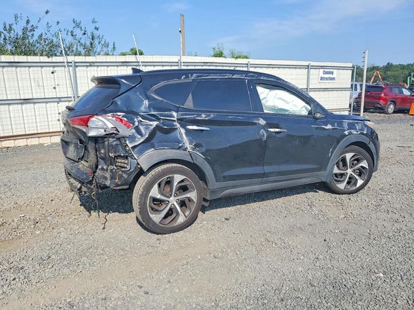 2016 HYUNDAI TUCSON