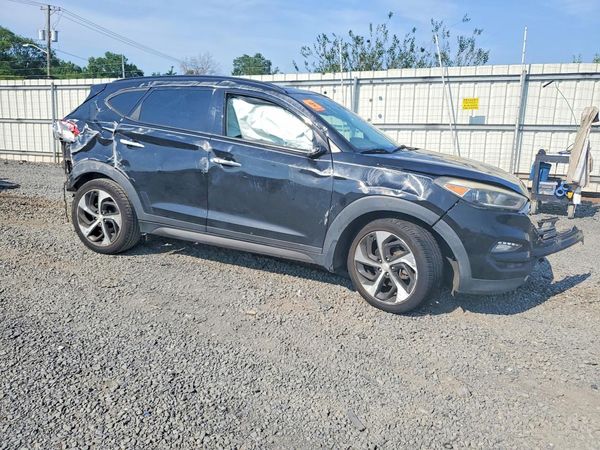 2016 HYUNDAI TUCSON