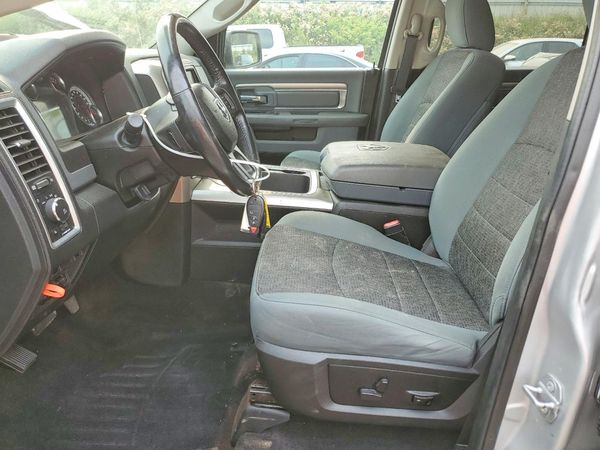 2017 RAM 1500 SLT