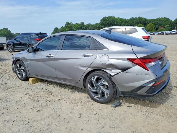 2024 HYUNDAI ELANTRA SEL w/ Convenience Pkg