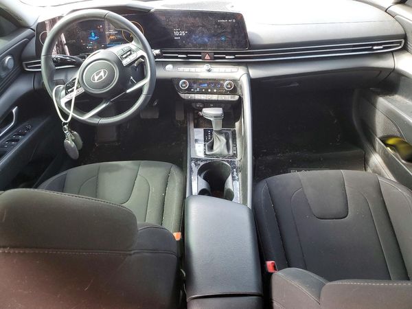 2024 HYUNDAI ELANTRA SEL w/ Convenience Pkg