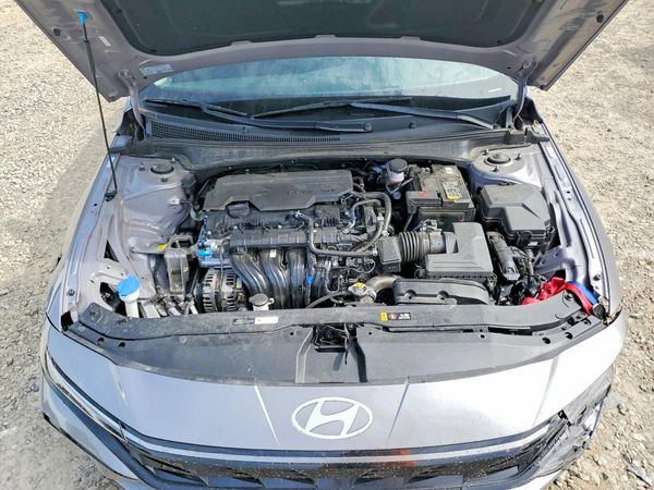 2024 HYUNDAI ELANTRA SEL w/ Convenience Pkg
