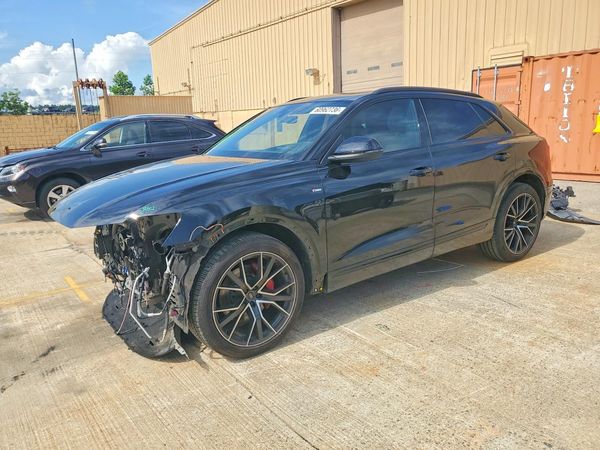 2021 AUDI Q8 S Line quattro Prestige