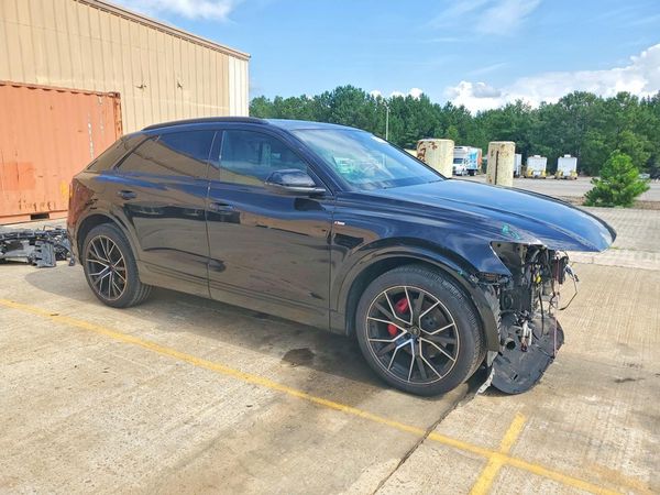 2021 AUDI Q8 S Line quattro Prestige