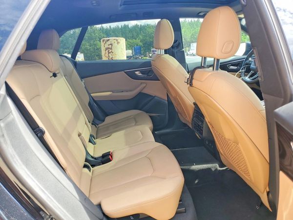 2021 AUDI Q8 S Line quattro Prestige