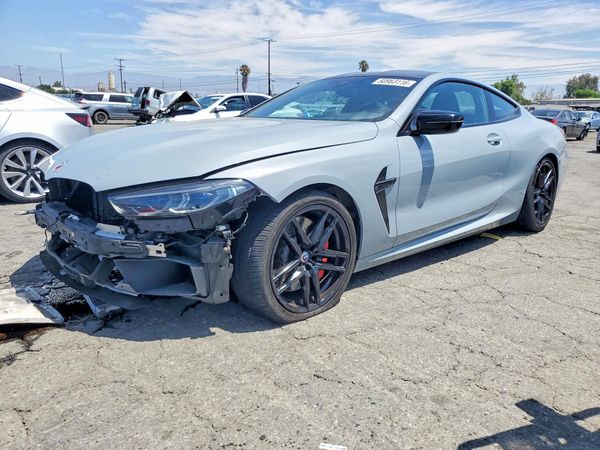 2023 BMW M8
