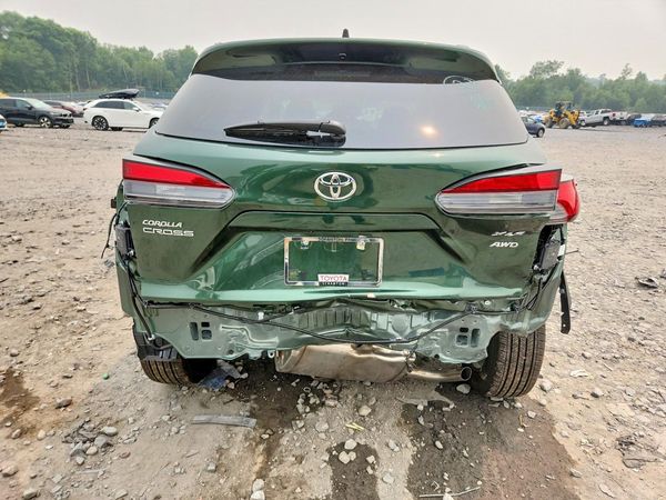 2026 TOYOTA COROLLA CROSS XLE