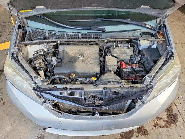 2014 TOYOTA SIENNA