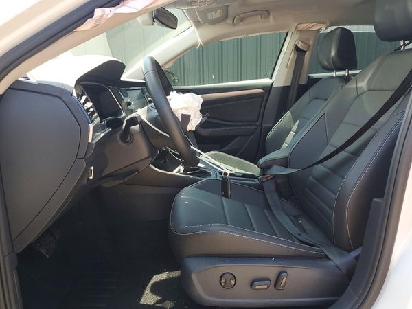2024 VOLKSWAGEN JETTA SE, SE (AQ301 Trans)